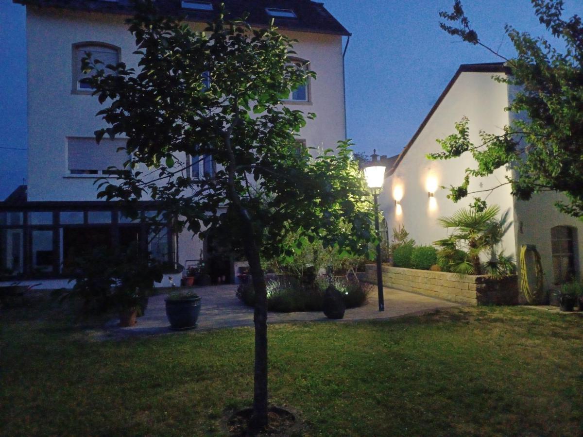 Gaestehaus Frevel Munstermaifeld ภายนอก รูปภาพ